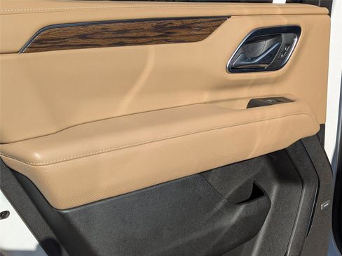 Used 2023 Chevrolet Tahoe Premier w/ Advanced Technology Package image 25