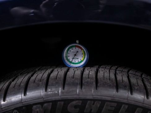 Used 2021 Bentley Bentayga image 47