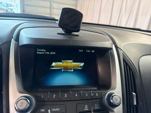 Used 2017 Chevrolet Equinox LS FWD image 26