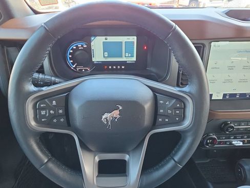 Used 2024 Ford Bronco Outer Banks AWD/4WD image 18