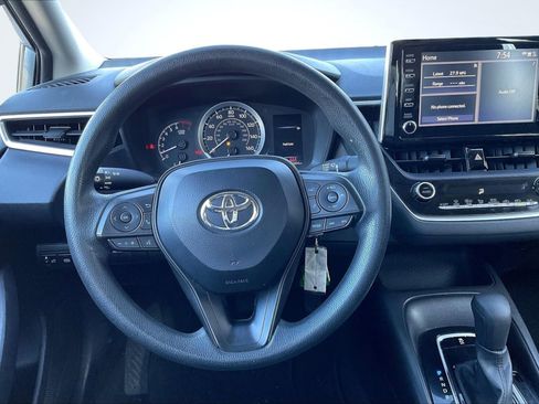 Used 2020 Toyota Corolla LE image 5