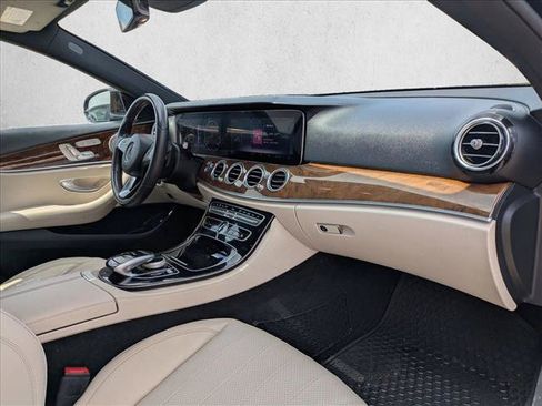 Used 2018 Mercedes-Benz E 300 image 15