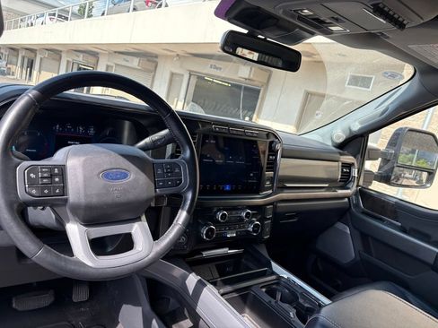 Used 2024 Ford F250 Lariat w/ Lariat Ultimate Package AWD/4WD image 19