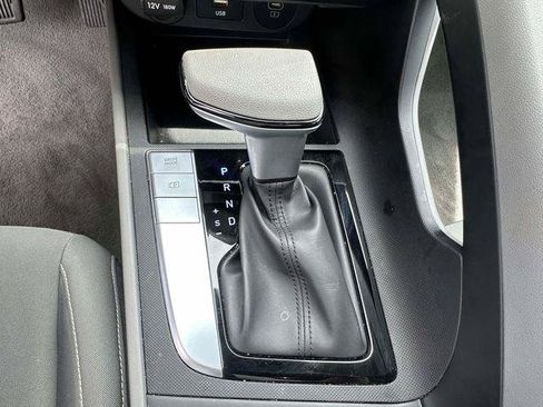 Certified 2024 Hyundai Elantra SEL FWD image 24