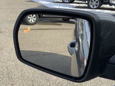 Used 2024 Ford Edge SEL image 18