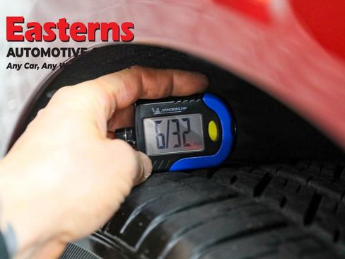 Used 2024 Buick Enclave Premium image 32