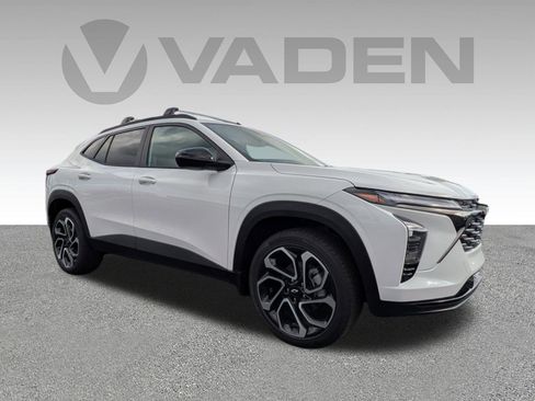 New 2026 Chevrolet Trax RS w/ Driver Confidence Package image 3