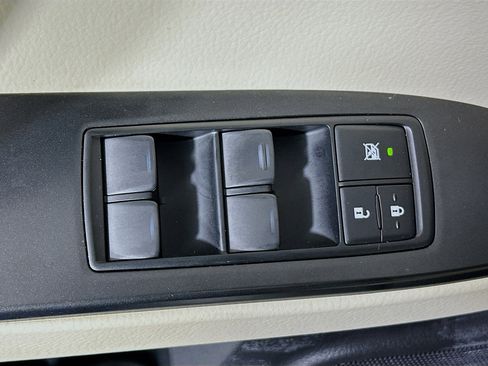 Used 2023 Lexus GX 460 Premium image 14