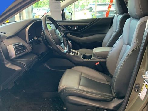 Used 2021 Subaru Outback Onyx Edition XT w/ Popular Package #2 AWD/4WD image 3