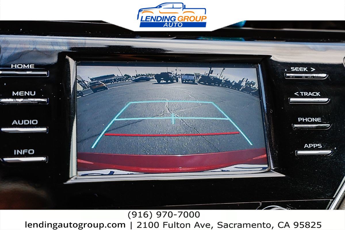 Used 2018 Toyota Camry SE w/ Accessory Appearance Package FWD image 23