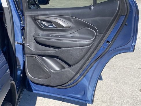 Used 2024 GMC Terrain SLT image 27