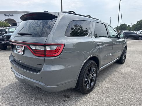 Used 2024 Dodge Durango GT RWD image 11