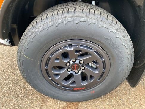 New 2026 Nissan Frontier PRO-4X w/ Pro-4x Convenience Package image 25