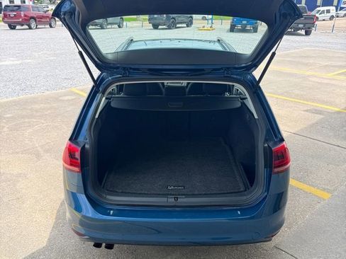 Used 2017 Volkswagen Golf S FWD image 7