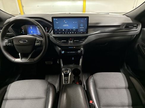 Used 2023 Ford Escape ST-Line w/ Tech Pack #1 AWD/4WD image 10