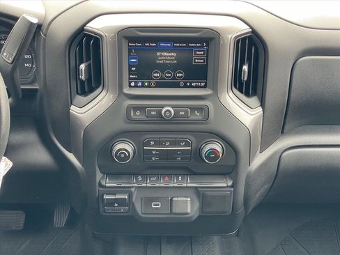 Used 2020 Chevrolet Silverado 1500 Custom Trail Boss w/ Custom Convenience Package image 14