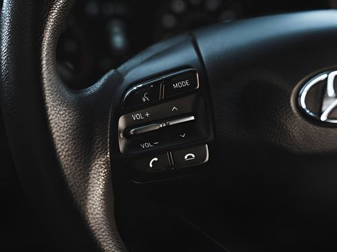 Used 2019 Hyundai Veloster 2.0 image 19