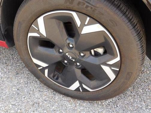 Used 2023 Kia Niro Wind FWD image 10