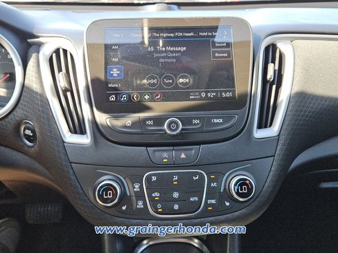 Used 2025 Chevrolet Malibu LT FWD image 15