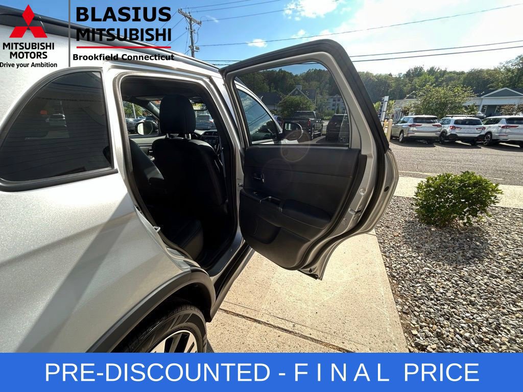 Used 2025 Mitsubishi Outlander Sport SEL AWD/4WD image 30