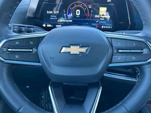 Used 2025 Chevrolet Equinox LT image 10