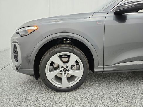 New 2026 Audi Q5 Premium Plus AWD/4WD image 13