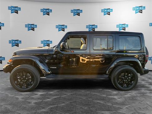 Certified 2021 Jeep Wrangler Unlimited Sahara image 2