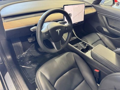 Used 2018 Tesla Model 3 Long Range image 11