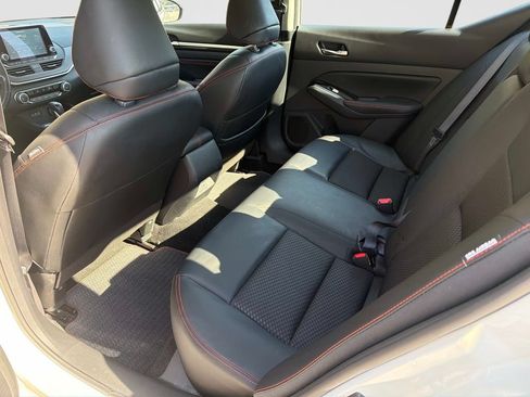Used 2023 Nissan Altima 2.5 SR FWD image 15