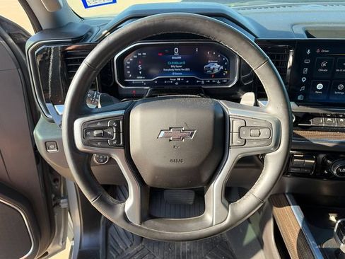 Used 2024 Chevrolet Silverado 1500 LT Trail Boss w/ Convenience Package II AWD/4WD image 21