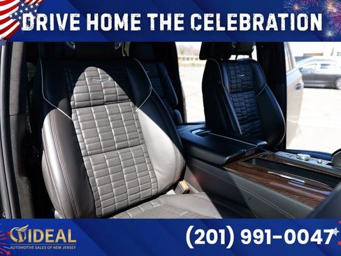 Used 2022 Cadillac Escalade ESV Sport Platinum AWD/4WD image 26