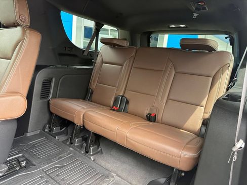 Used 2022 Chevrolet Suburban High Country w/ Max Trailering Package AWD/4WD image 22