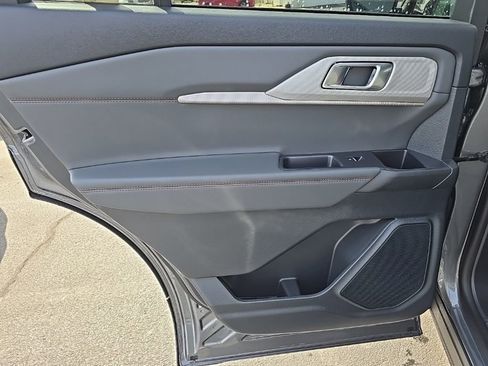 New 2026 Ford Explorer Active w/ Active Comfort Package AWD/4WD image 33