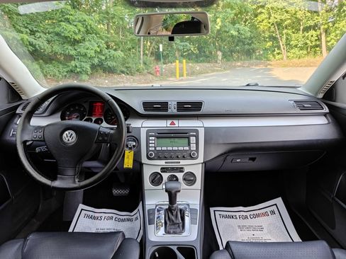 Used 2008 Volkswagen Passat Komfort FWD image 20