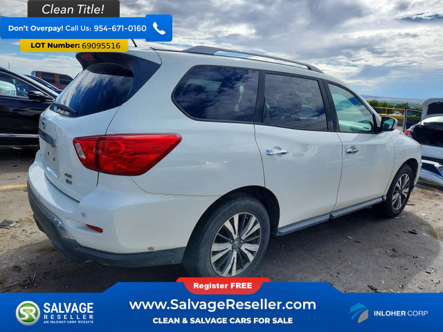 Used 2017 Nissan Pathfinder SV AWD/4WD image 4