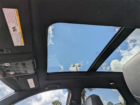 Used 2024 Cadillac XT5 Premium Luxury image 23