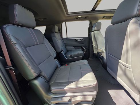 New 2026 Chevrolet Suburban RST AWD/4WD image 11