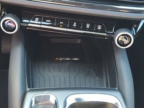 New 2026 Chevrolet Equinox EV RS image 18