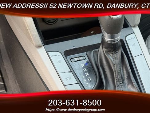 Used 2020 Hyundai Elantra Value Edition w/ Winter Weather Package FWD image 21