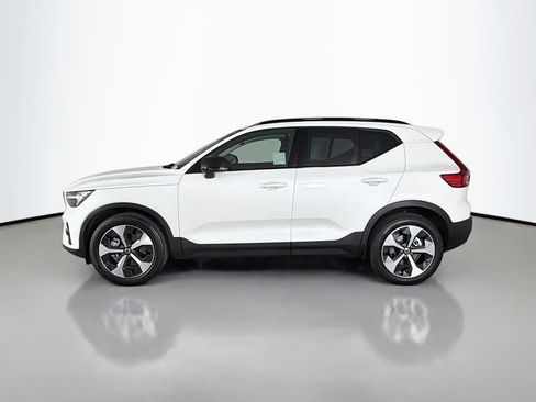 Certified 2026 Volvo XC40 B5 Plus w/ Protection Package Premier AWD/4WD image 4
