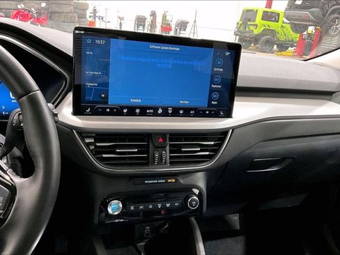 Used 2024 Ford Escape Platinum AWD/4WD image 31