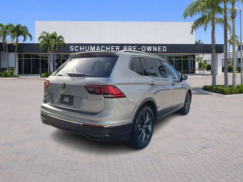 Certified 2023 Volkswagen Tiguan SE w/ Panoramic Sunroof Package FWD image 7