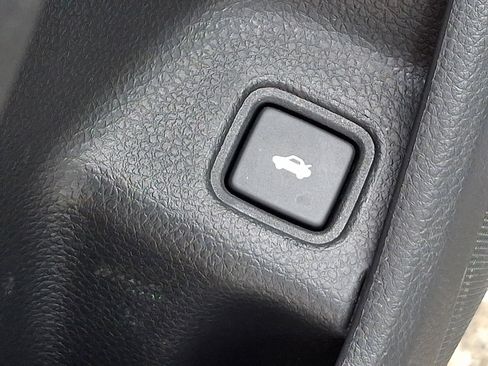 Used 2019 Honda Accord LX image 26