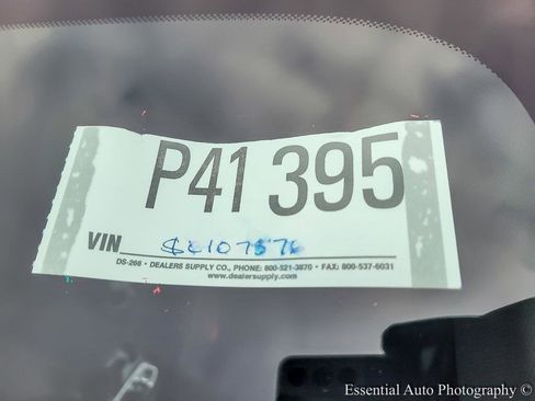 Used 2025 Chevrolet Trax RS w/ Driver Confidence Package image 24