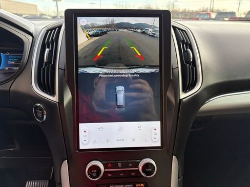 Used 2022 Ford Edge SEL image 5