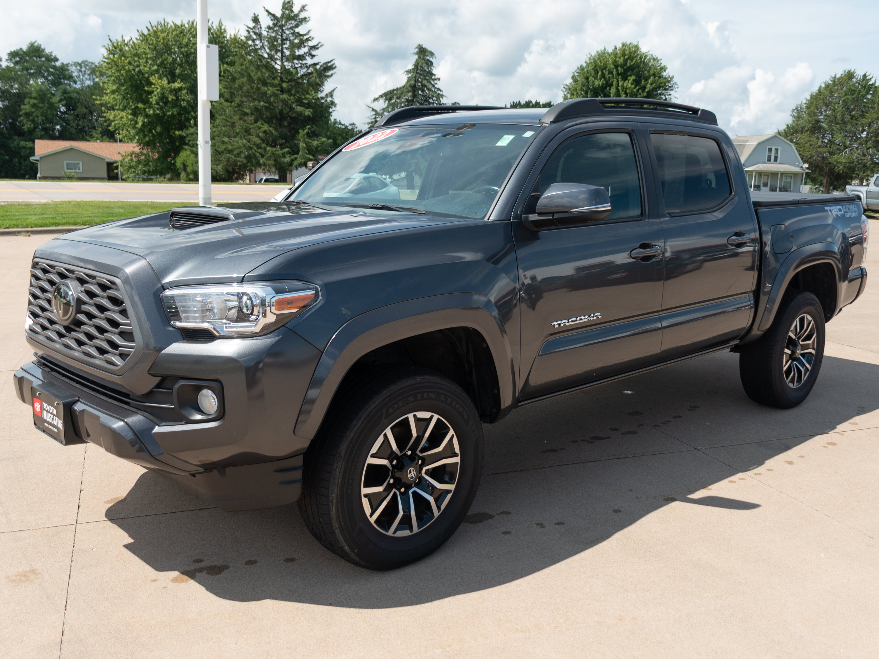 Used 2022 Toyota Tacoma TRD Sport AWD/4WD image 5