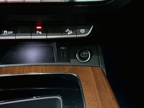 Used 2023 Audi Q5 2.0T Premium w/ Convenience Package image 34