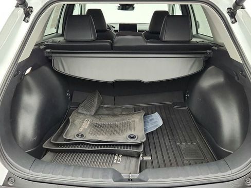 Used 2023 Toyota Corolla Cross XLE image 21