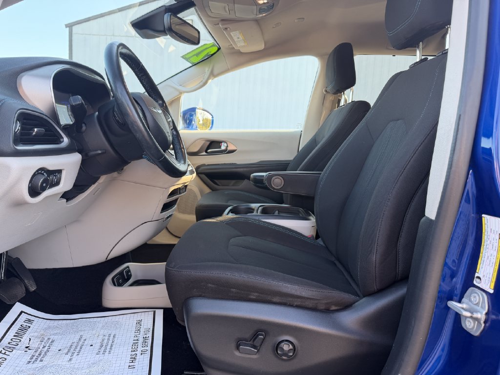 Used 2021 Chrysler Pacifica Touring AWD/4WD image 21