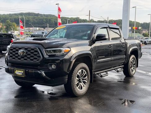 Used 2023 Toyota Tacoma TRD Sport AWD/4WD image 9